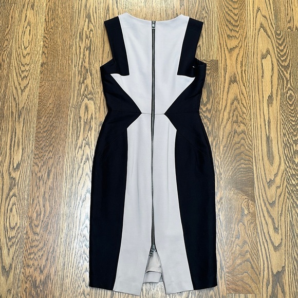 BCBG MaxAzria Dress size 0 - Picture 3 of 3